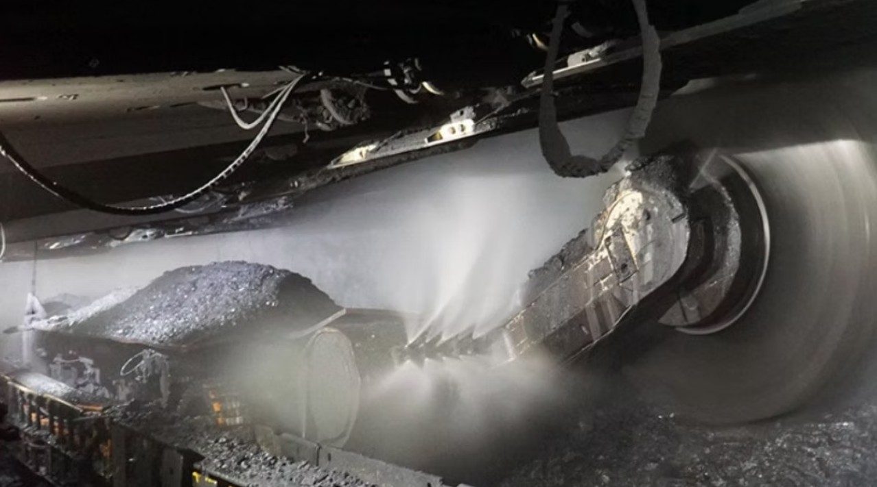 Anglo Moranbah уурхайн доорх тэсрэлтийн дараа үйл ажиллагаанд хурдан эргэн орохоор зорьж байна.